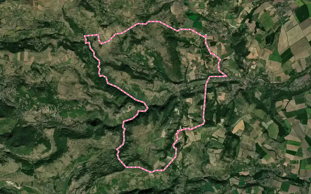 Vue satellite de Montaigut-le-Blanc avec ses contours administratifs