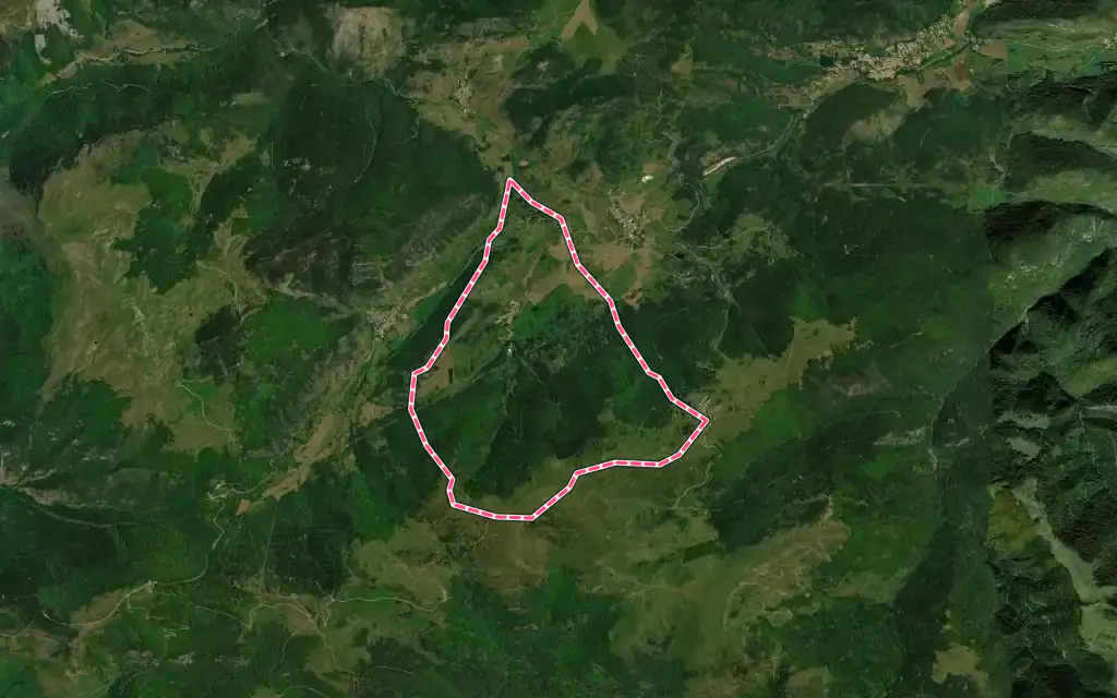 Vue satellite de Montaillou avec ses contours administratifs