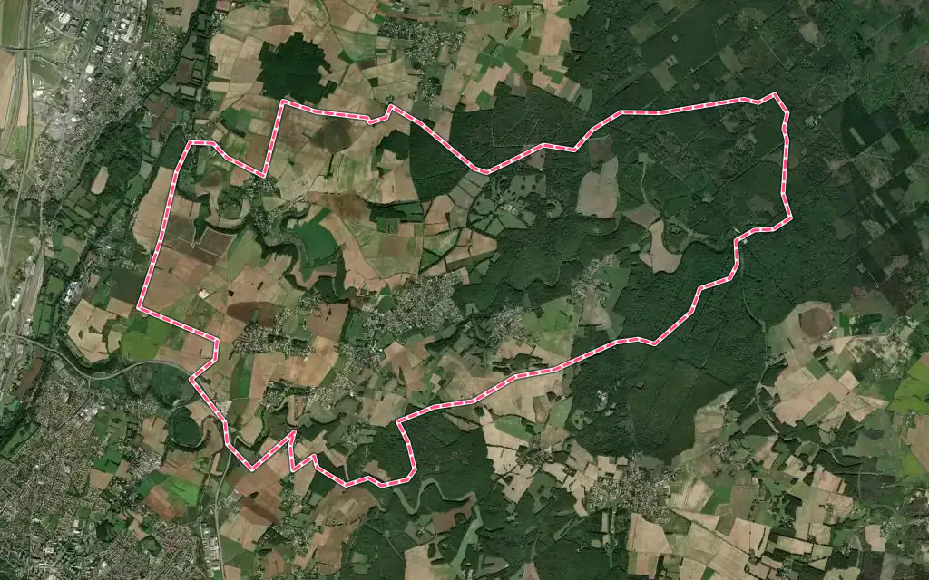 Vue satellite de Montamisé avec ses contours administratifs