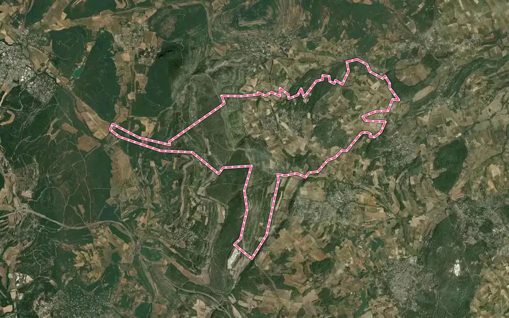 Vue satellite de Montaud avec ses contours administratifs