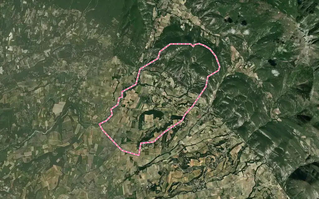 Vue satellite de Montbrison-sur-Lez avec ses contours administratifs