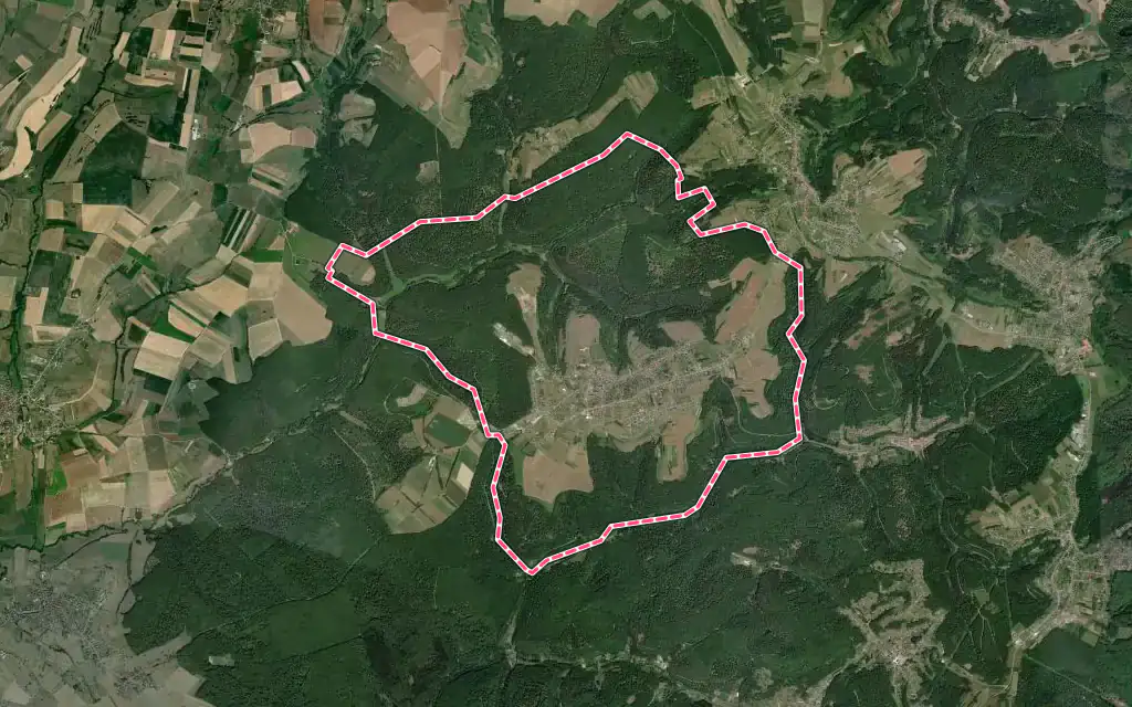 Vue satellite de Montbronn avec ses contours administratifs