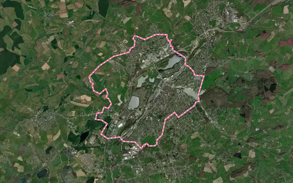 Vue satellite de Montceau-les-Mines avec ses contours administratifs