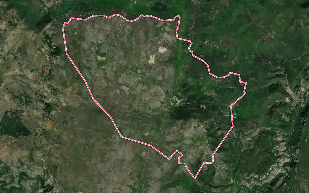 Vue satellite de Montdardier avec ses contours administratifs