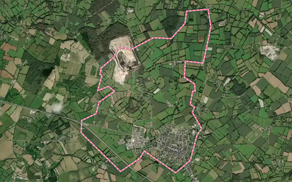 Vue satellite de Montebourg avec ses contours administratifs