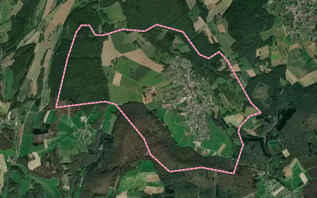 Vue satellite de Montenois avec ses contours administratifs