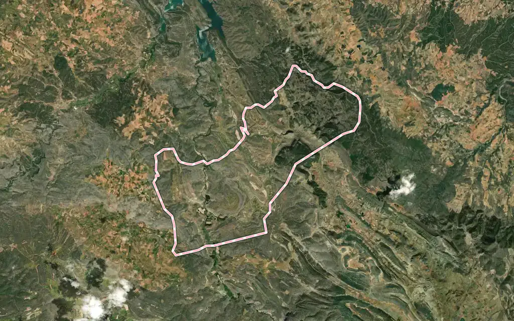 Vista satélite de Monterde con su contorno administrativo