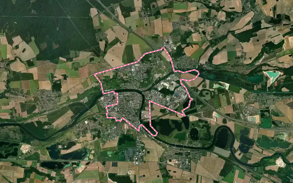 Vue satellite de Montereau-Fault-Yonne avec ses contours administratifs