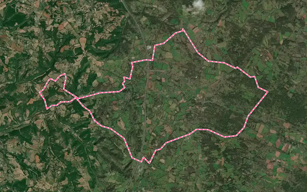 Vue satellite de Montfaucon avec ses contours administratifs