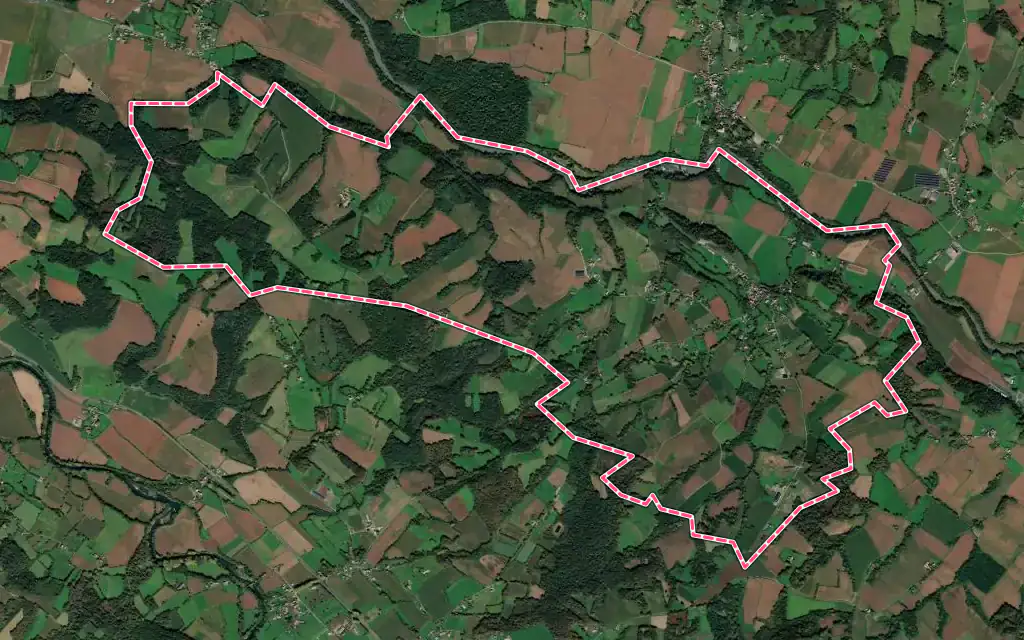 Vue satellite de Montfort avec ses contours administratifs