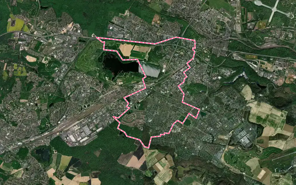 Vue satellite de Montigny-le-Bretonneux avec ses contours administratifs