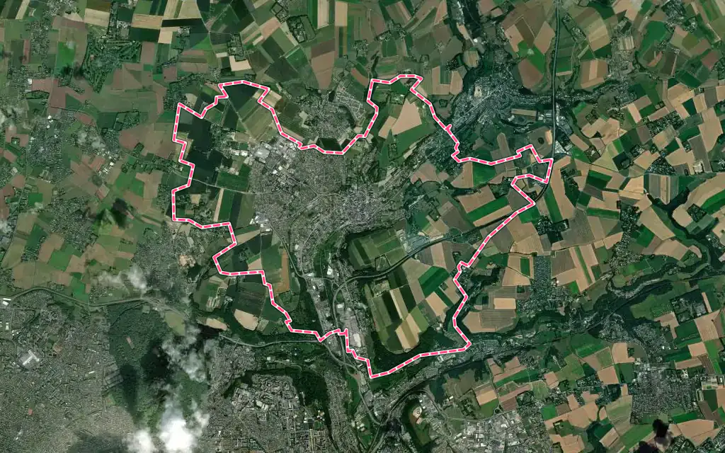 Vue satellite de Montivilliers avec ses contours administratifs