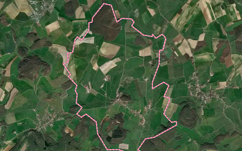 Vue satellite de Montjustin-et-Velotte avec ses contours administratifs