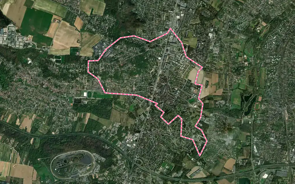 Vue satellite de Montlhéry avec ses contours administratifs