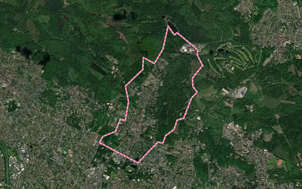 Vue satellite de Montlignon avec ses contours administratifs