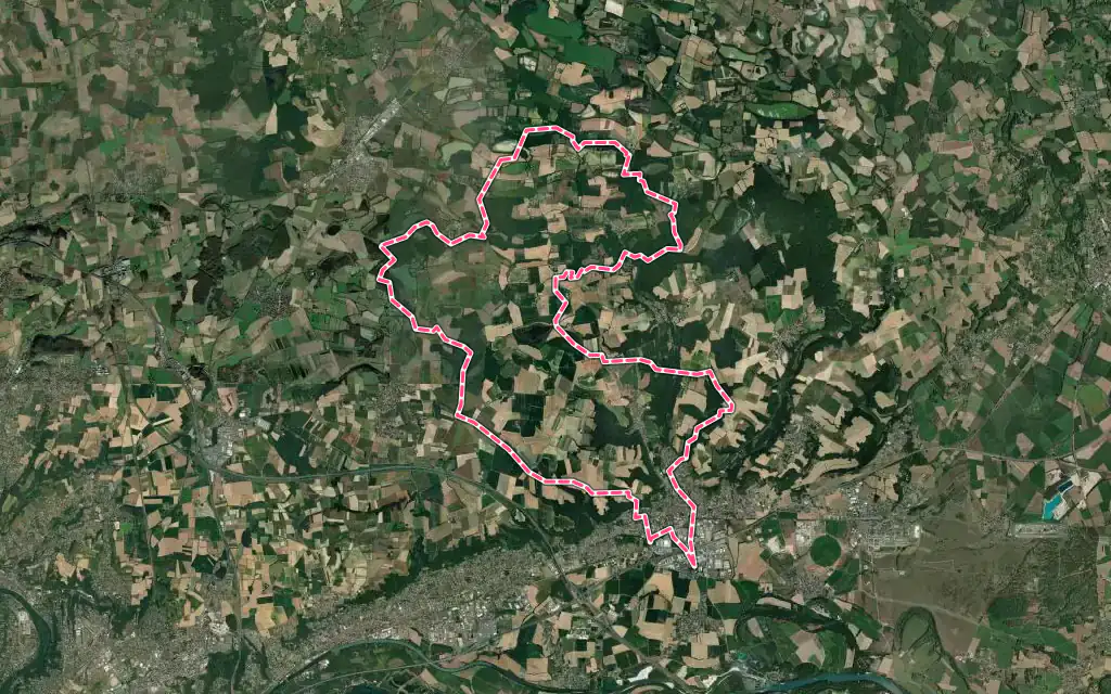 Vue satellite de Montluel avec ses contours administratifs