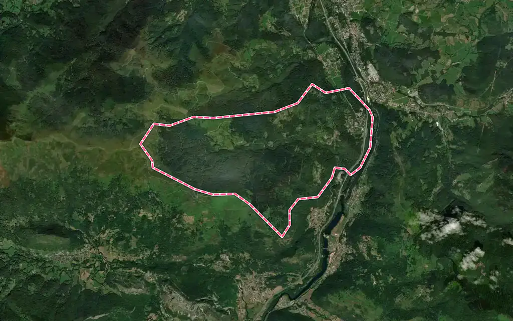 Vue satellite de Montoulieu avec ses contours administratifs