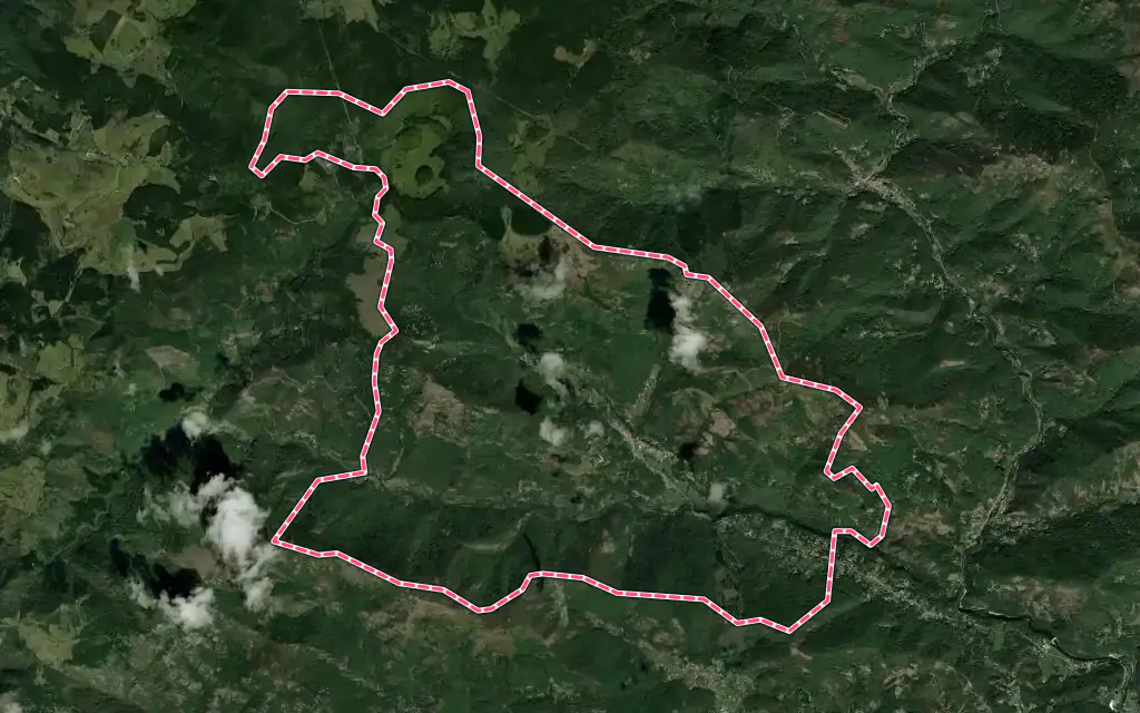 Vue satellite de Montpezat-sous-Bauzon avec ses contours administratifs