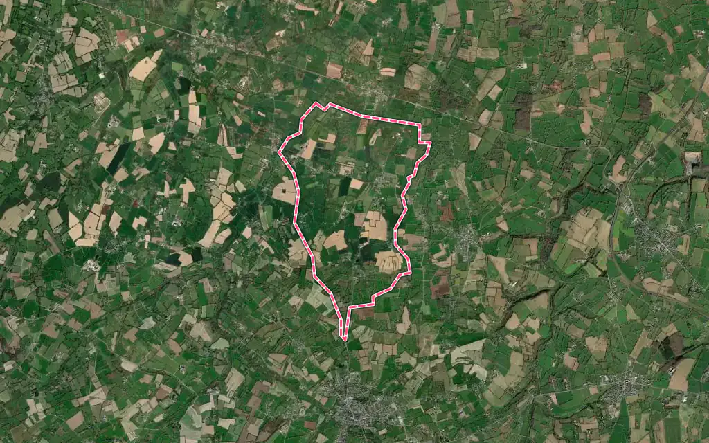 Vue satellite de Montreuil-sur-Lozon avec ses contours administratifs