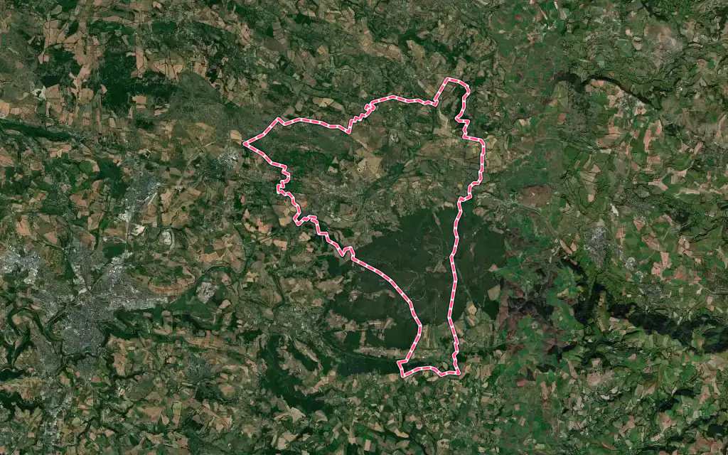 Vue satellite de Montrozier avec ses contours administratifs