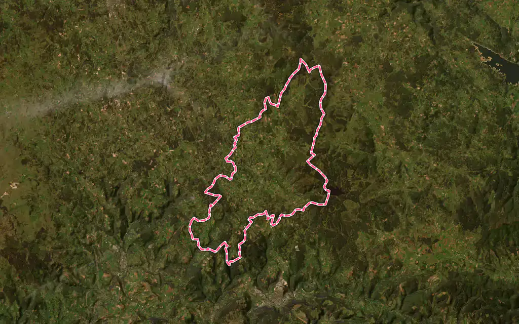 Vue satellite de Monts-de-Randon avec ses contours administratifs