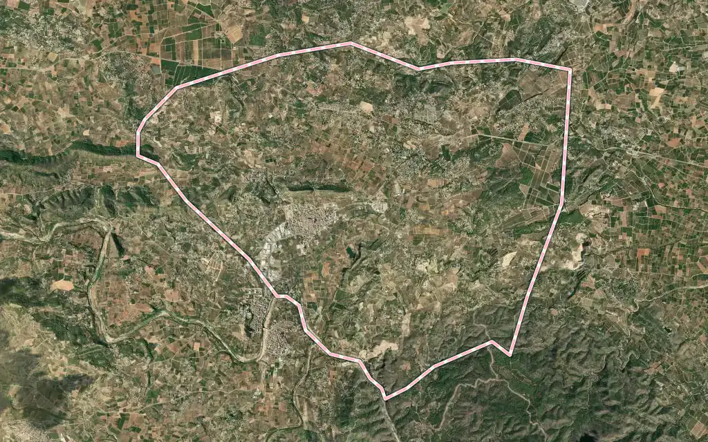 Vista satélite de Montserrat con su contorno administrativo