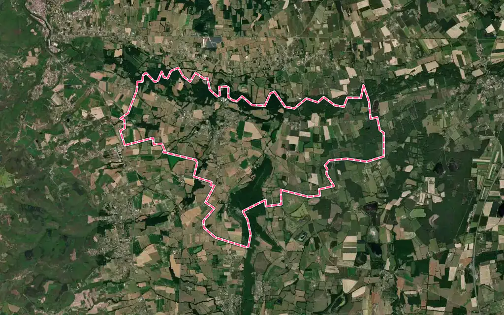 Vue satellite de Montverdun avec ses contours administratifs