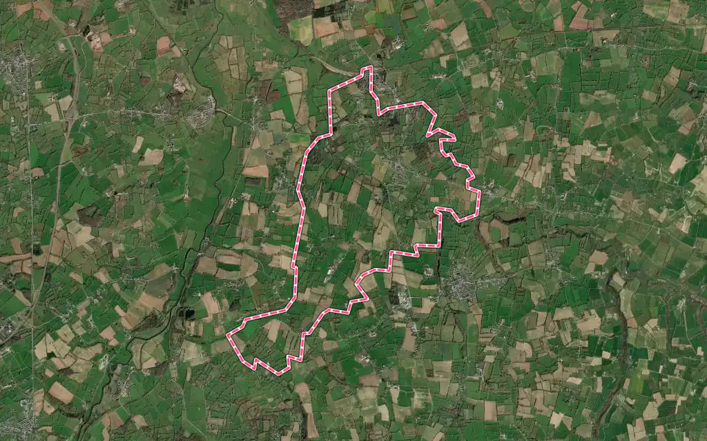 Vue satellite de Moon-sur-Elle avec ses contours administratifs