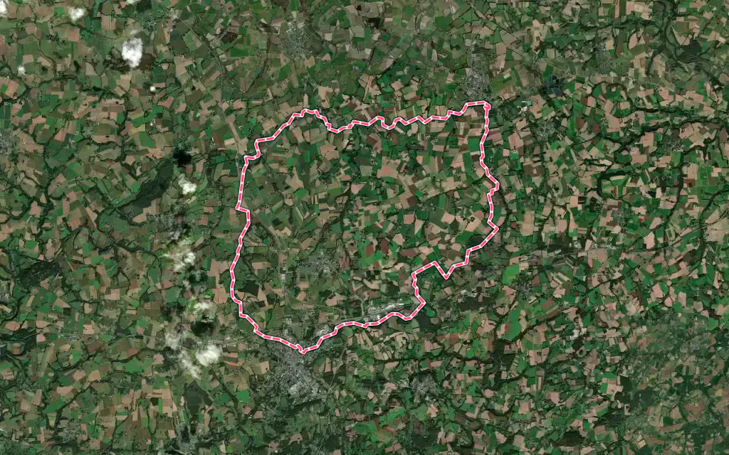 Vue satellite de Moréac avec ses contours administratifs