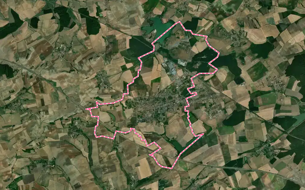 Vue satellite de Morhange avec ses contours administratifs