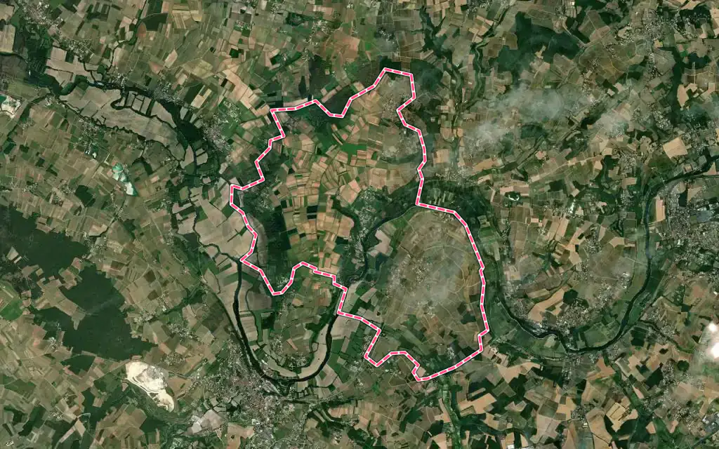 Vue satellite de Mosnac-Saint-Simeux avec ses contours administratifs