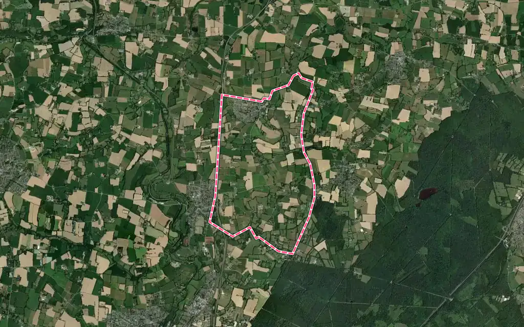Vue satellite de Mouazé avec ses contours administratifs