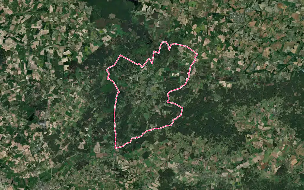 Vue satellite de Mouliherne avec ses contours administratifs