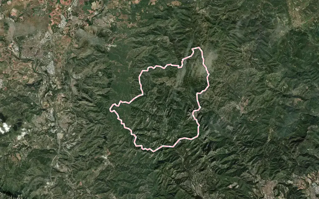 Vista satélite de Mura con su contorno administrativo