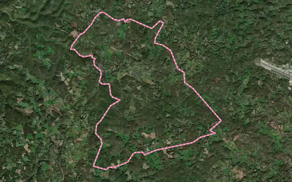 Vue satellite de Nadaillac avec ses contours administratifs