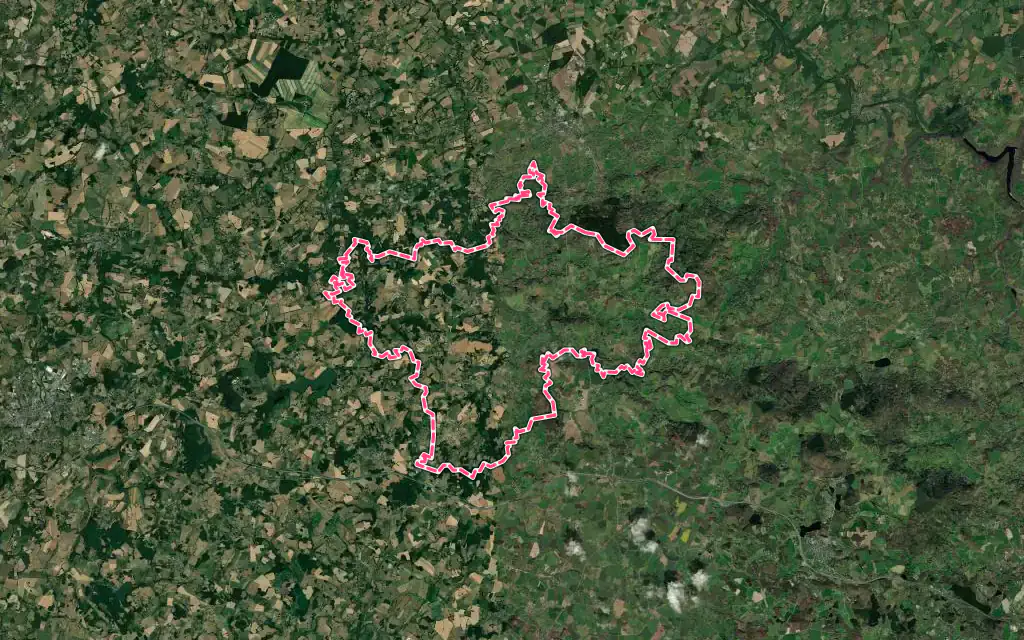 Vue satellite de Naillat avec ses contours administratifs