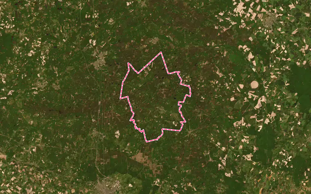 Vue satellite de Nançay avec ses contours administratifs
