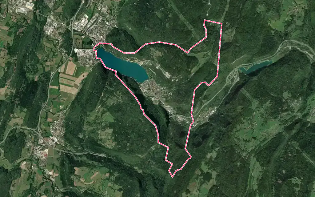 Vue satellite de Nantua avec ses contours administratifs