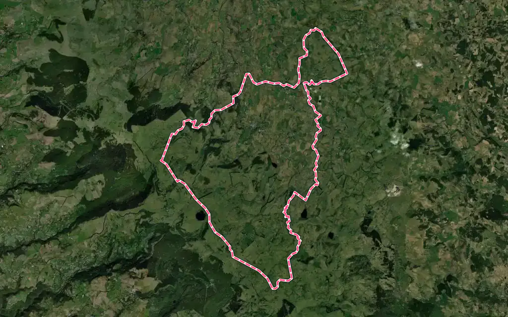 Vue satellite de Nasbinals avec ses contours administratifs