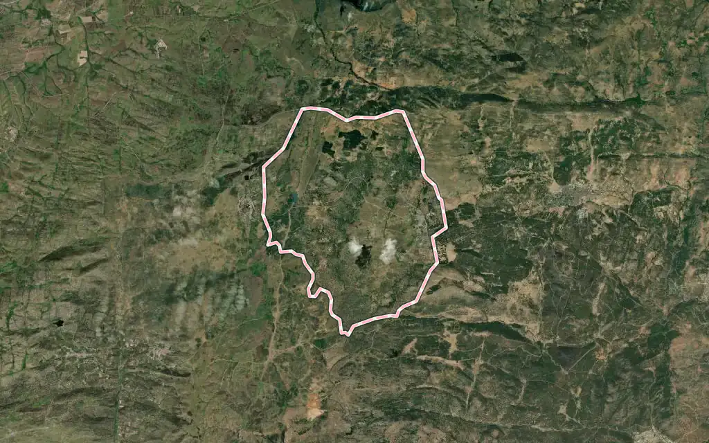Vista satélite de Navalperal de Pinares con su contorno administrativo