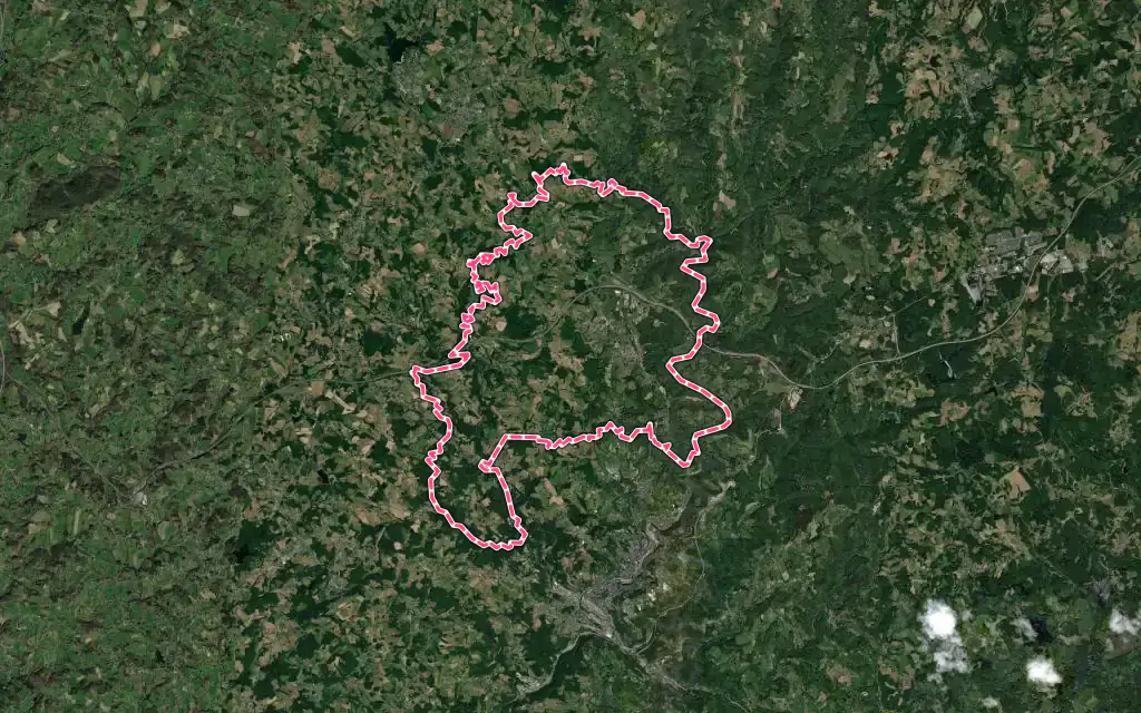 Vue satellite de Naves avec ses contours administratifs