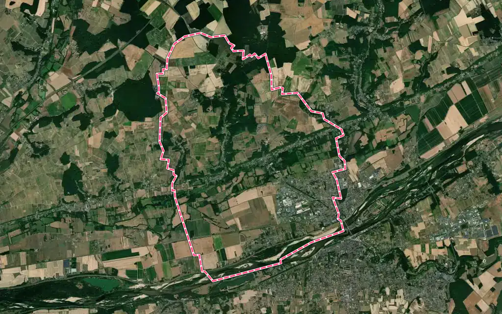 Vue satellite de Nazelles-Négron avec ses contours administratifs