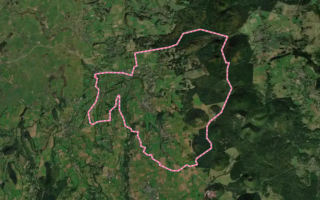 Vue satellite de Nébouzat avec ses contours administratifs