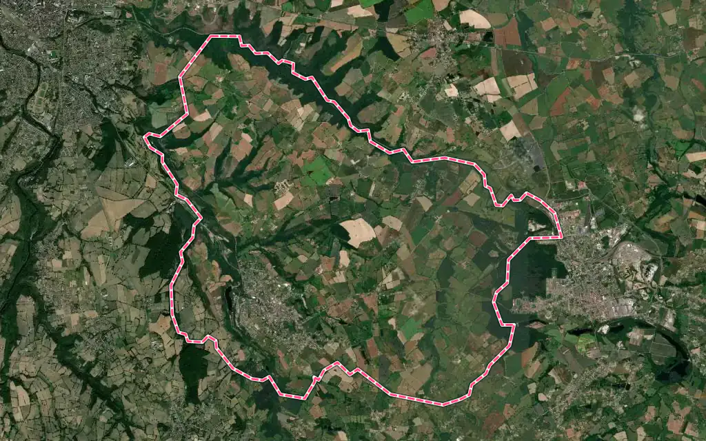 Vue satellite de Néris-les-Bains avec ses contours administratifs