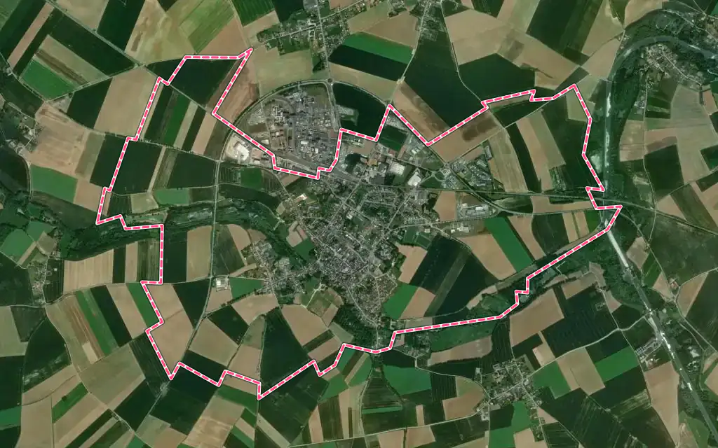 Vue satellite de Nesle avec ses contours administratifs