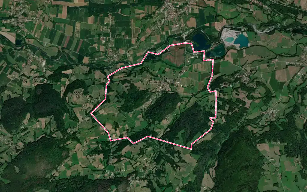 Vue satellite de Nestier avec ses contours administratifs