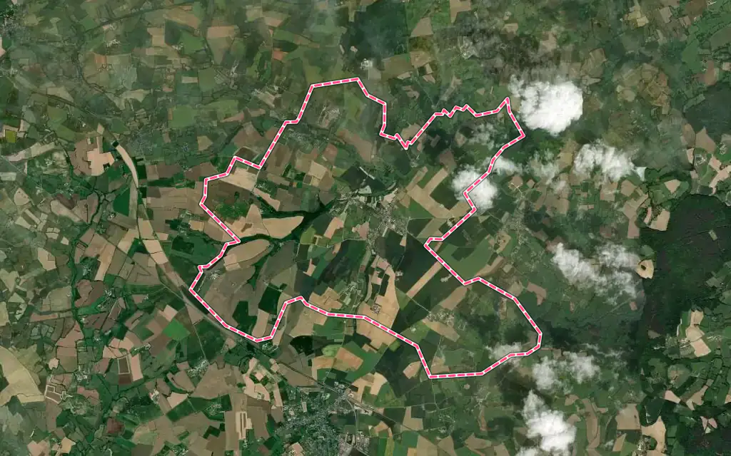 Vue satellite de Neuvillalais avec ses contours administratifs