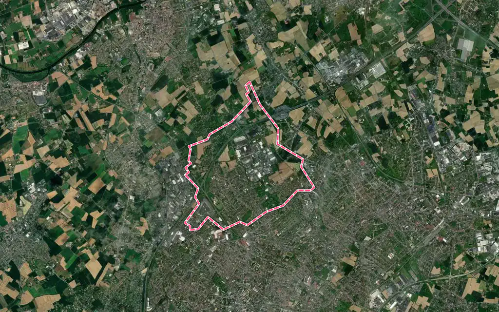 Vue satellite de Neuville-en-Ferrain avec ses contours administratifs