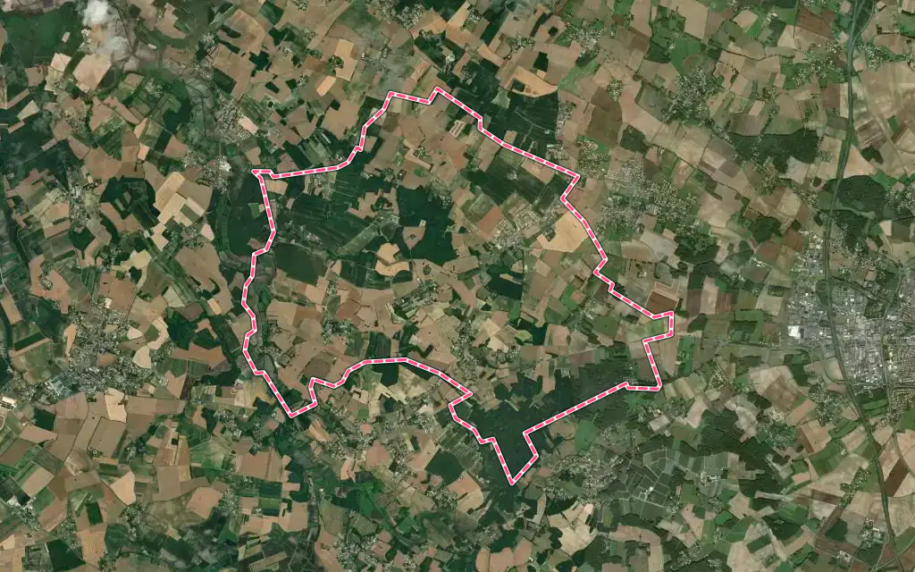 Vue satellite de Nieul-lès-Saintes avec ses contours administratifs