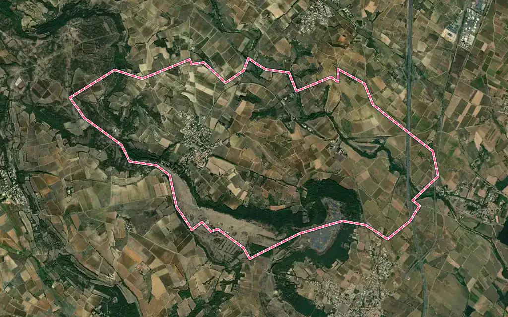 Vue satellite de Nizas avec ses contours administratifs